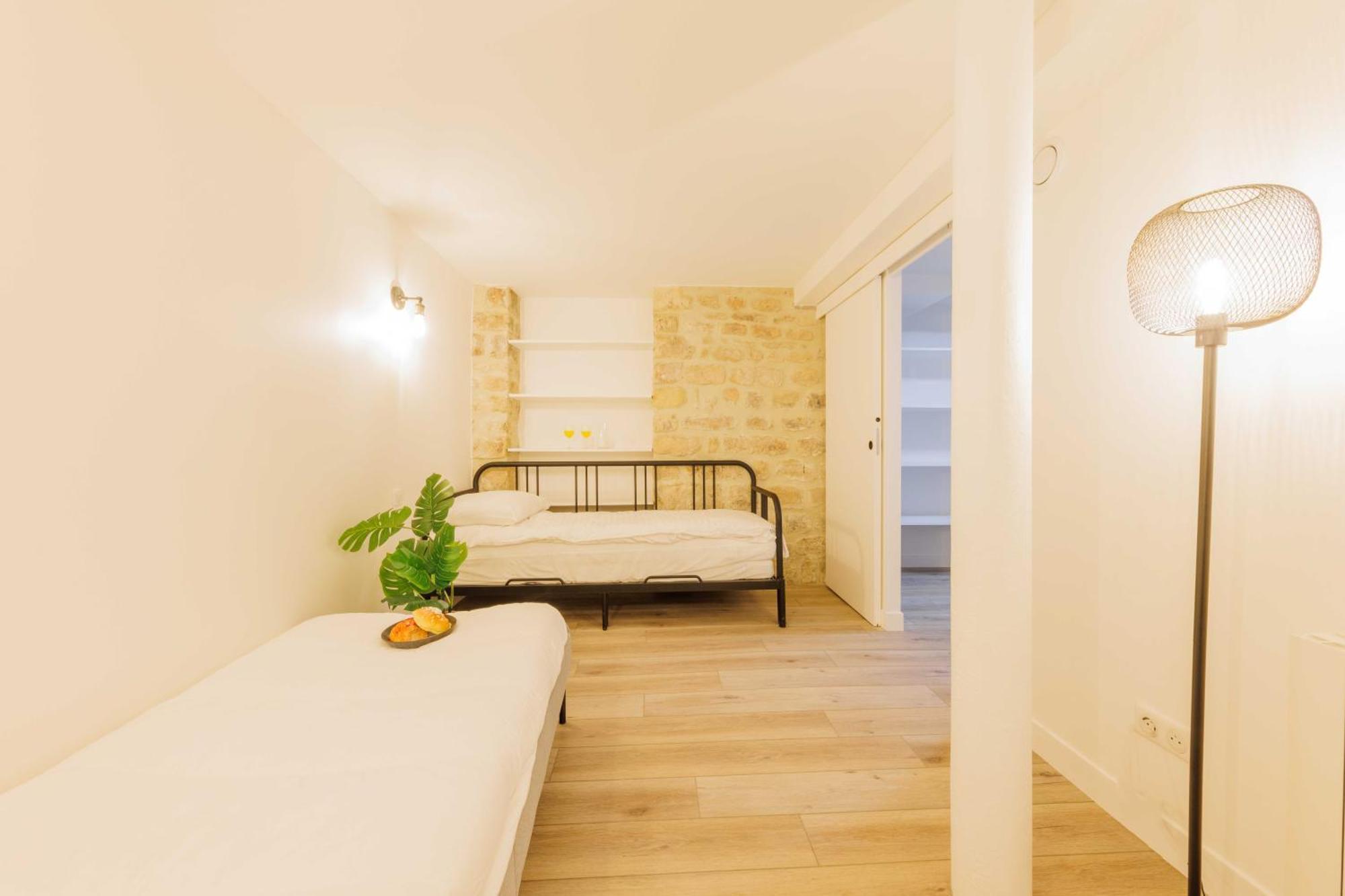 Exceptionnel Duplex A Proximite De Montmartre! Apartment *