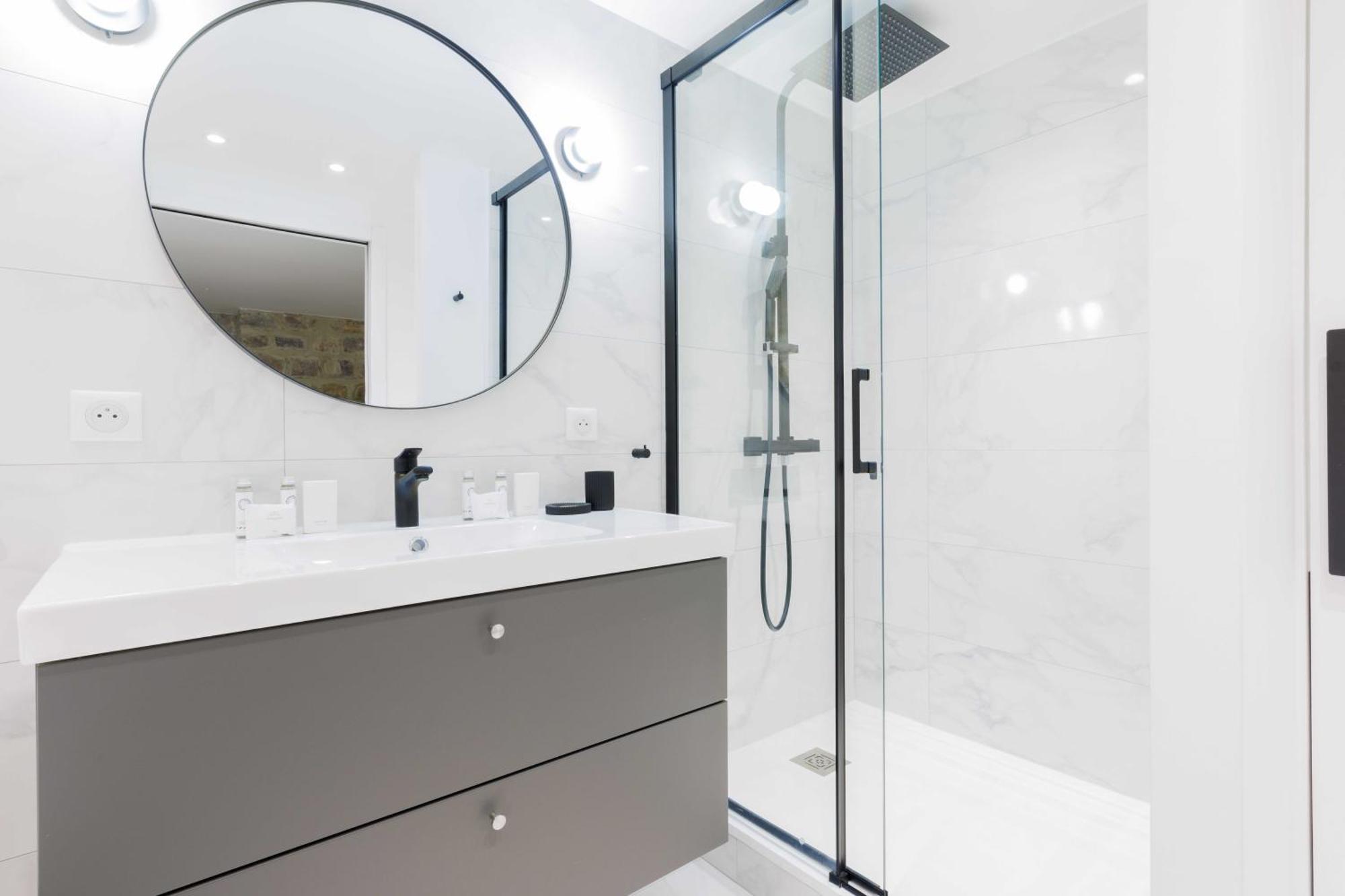 Exceptionnel Duplex A Proximite De Montmartre! Apartment Paris